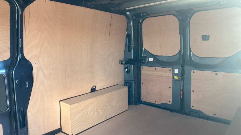 Ford Transit Custom 300 L2 Diesel Fwd 2.0 EcoBlue 130ps Low Roof Limited Van Auto